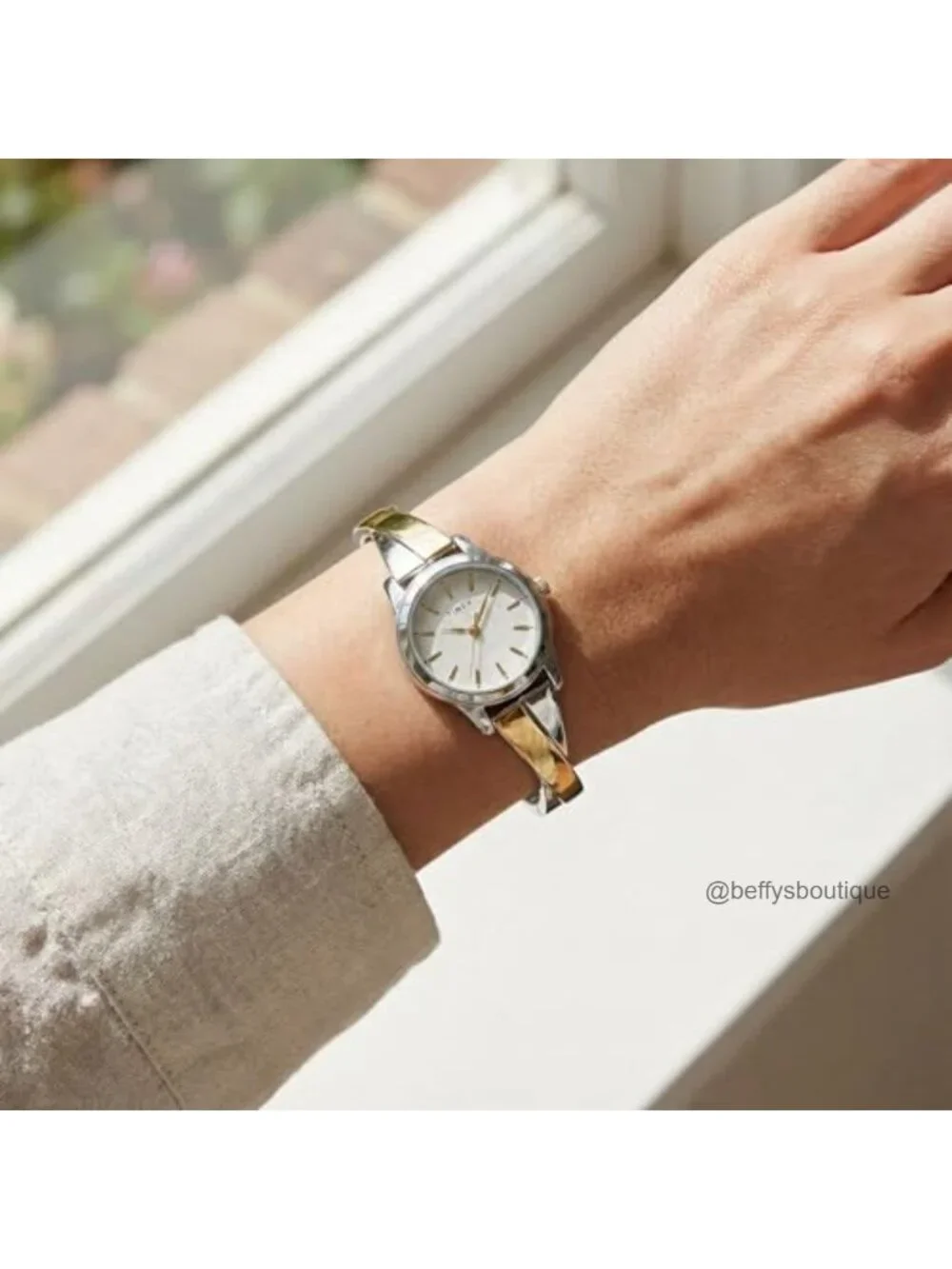 Timex Women's Stretch Bangle Crisscross 25mm Watch